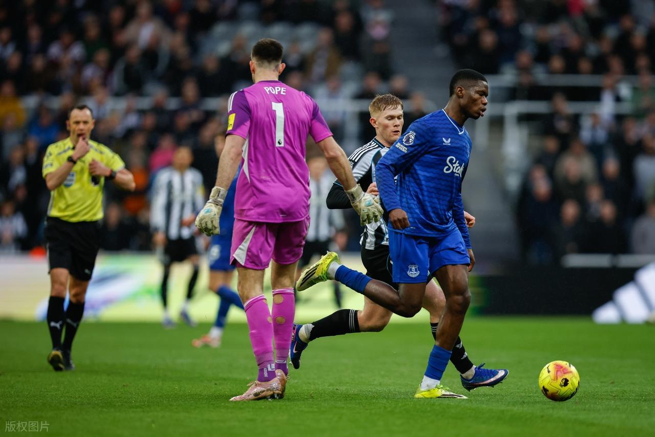 英超：伯恩利士气低迷，埃弗顿能否延续火热状态？埃弗顿VS伯恩利