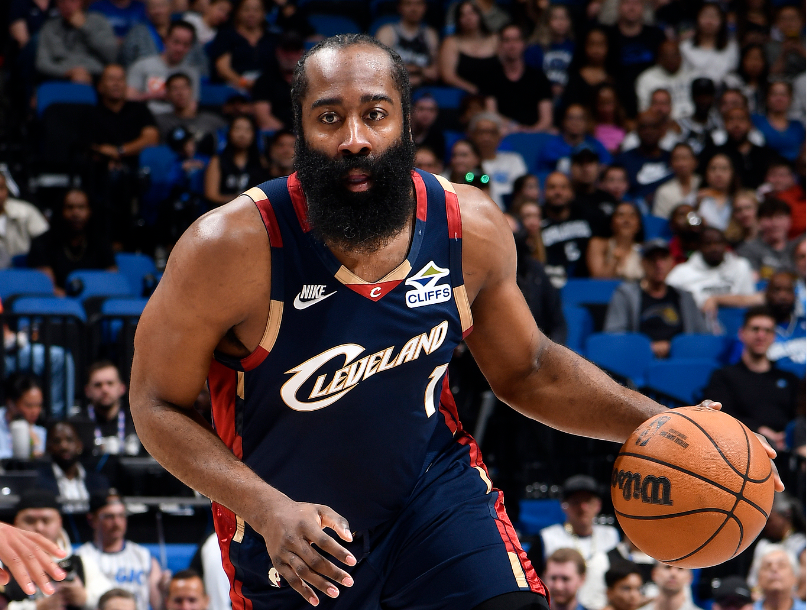 开云部门-哈登30+6+8加盟新高！骑士难阻魔术5连胜 贝恩35+6+6米切尔25分