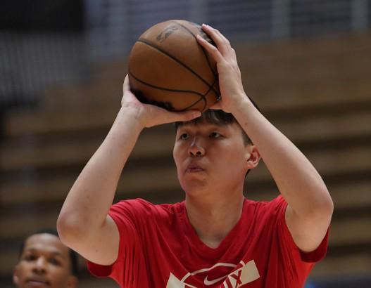 开云团队-高效，杨瀚森G联赛16投14中砍下31分8板3助1断1帽