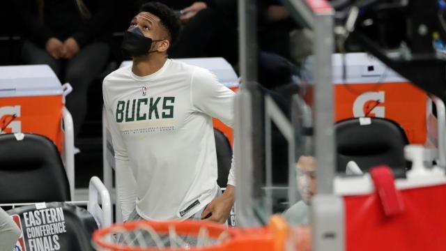 开云平台-无缘登场仍是领袖 字母哥因伤缺席仍能帮助球队