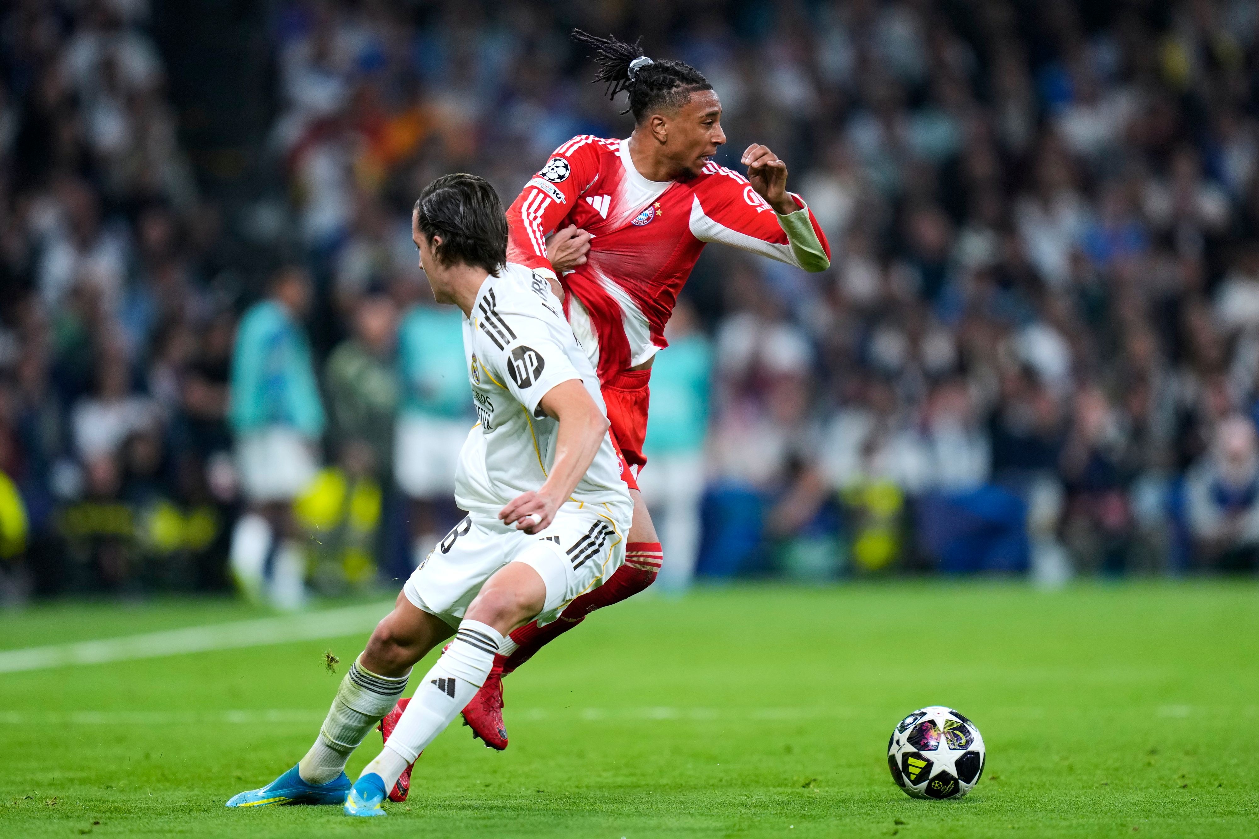 开云分部-马卡：贝林带队反扑却无力回天，赫伊森饱受煎熬A费被奥利塞拿捏